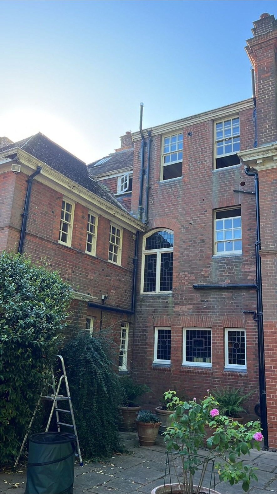 AJN Neill Interiors portfolio project 21 — painting, decorating, Venetian plastering and wallpaper hanging across London and the Home Counties
